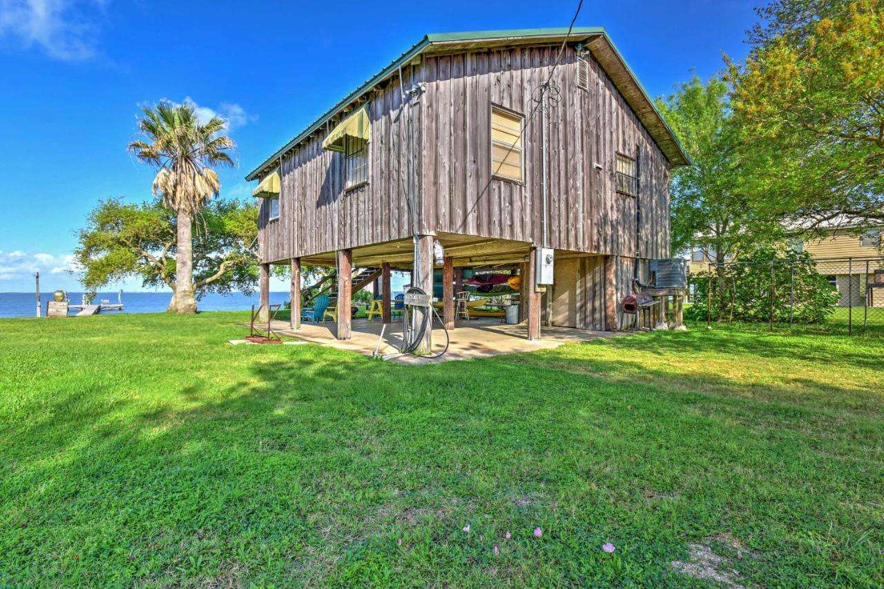 Las Brisas Palacios Home - Fishing Pier And Kayaks Exterior photo