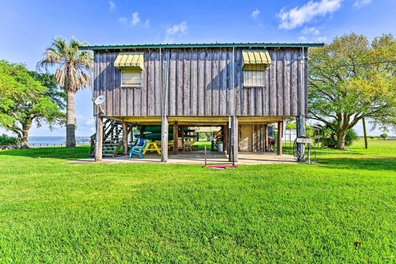 Las Brisas Palacios Home - Fishing Pier And Kayaks Exterior photo