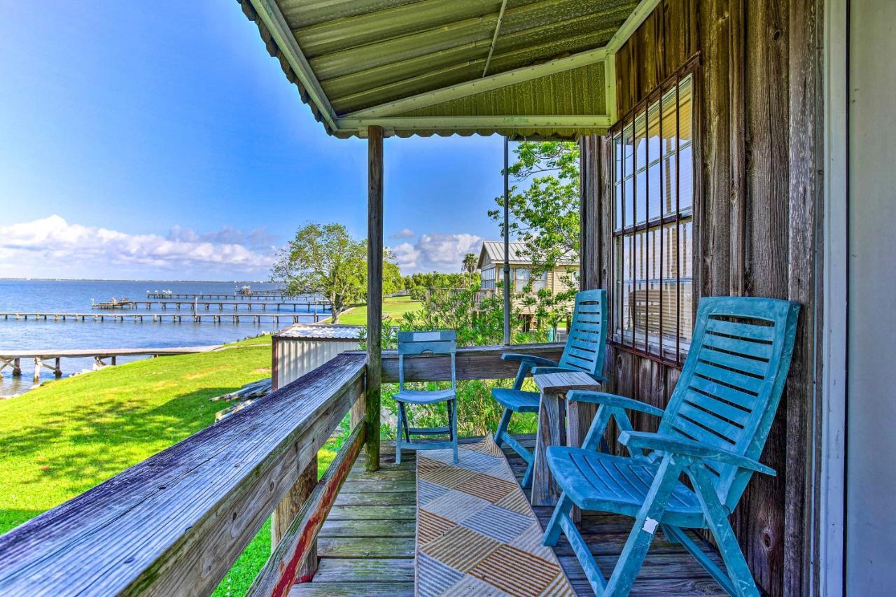 Las Brisas Palacios Home - Fishing Pier And Kayaks Exterior photo